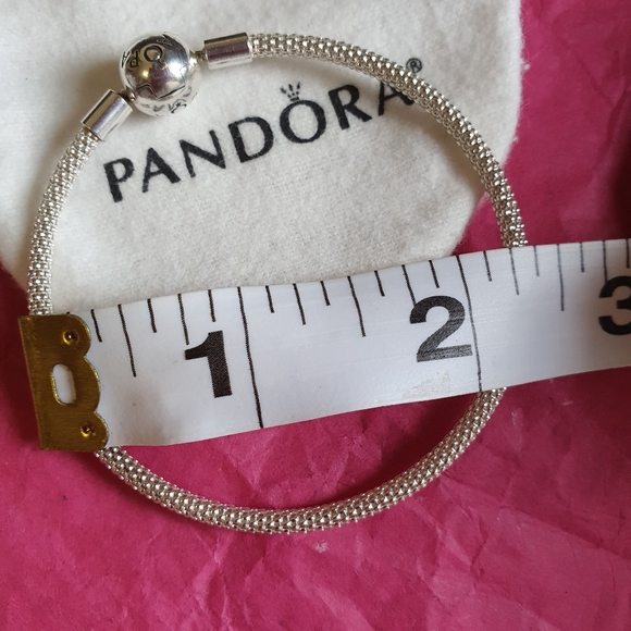 Pandora bangle a little flexible - Picture 4 of 4